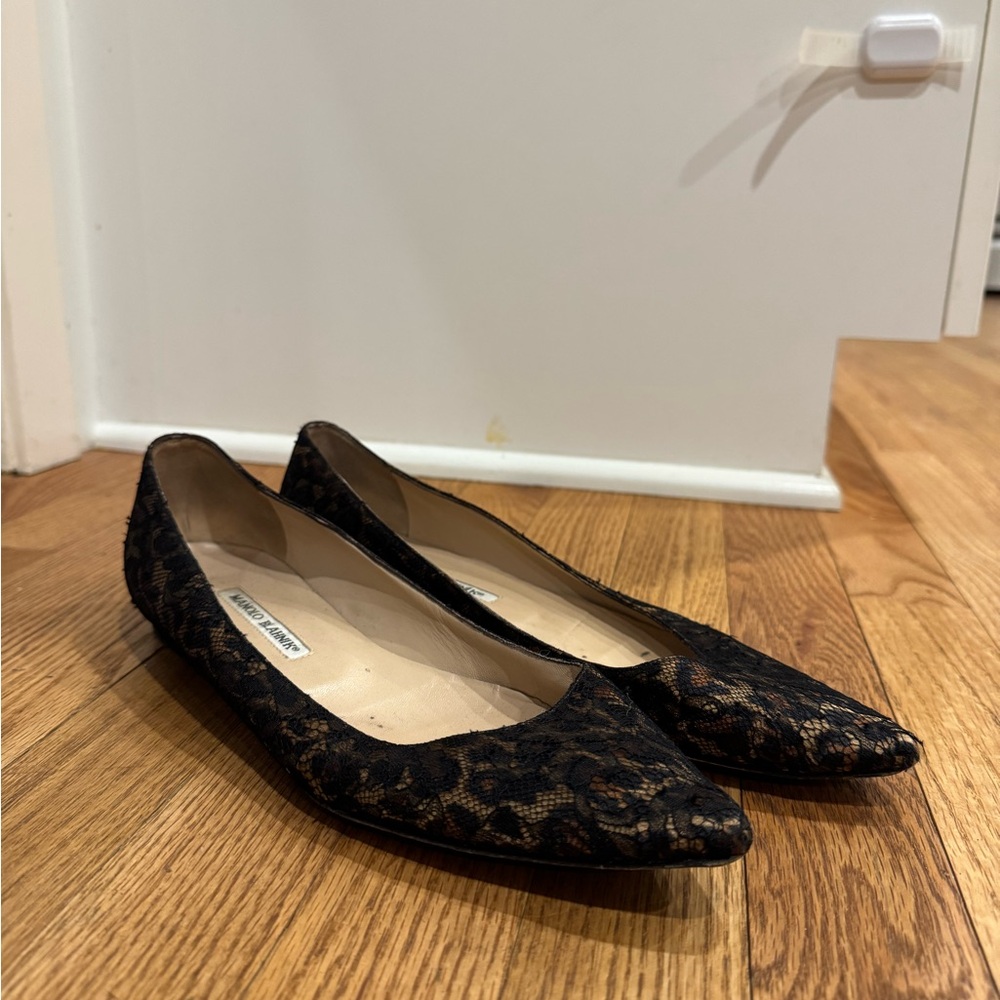 Manolo Blahnik Black Lace Pointed Ballet Flats